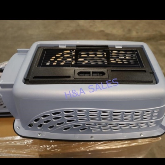 Petmate 2-Door 24” Top Load Kennel - Picture 2 of 3